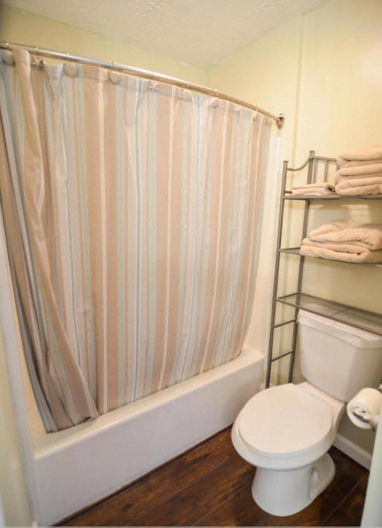 Place Seconds To 6 Guest house